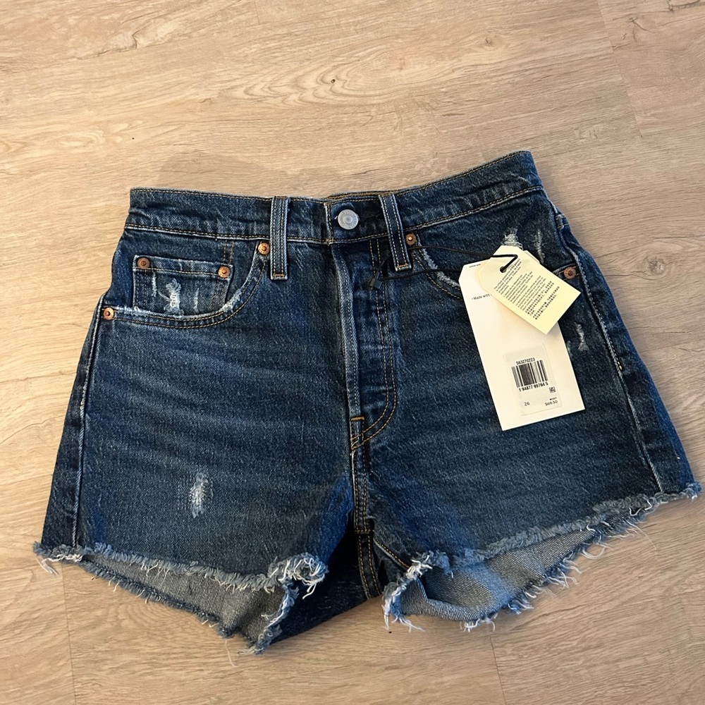 Levi 501 size 26 shorts NWT